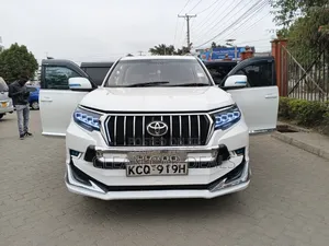 Toyota Land Cruiser Prado 2011 White