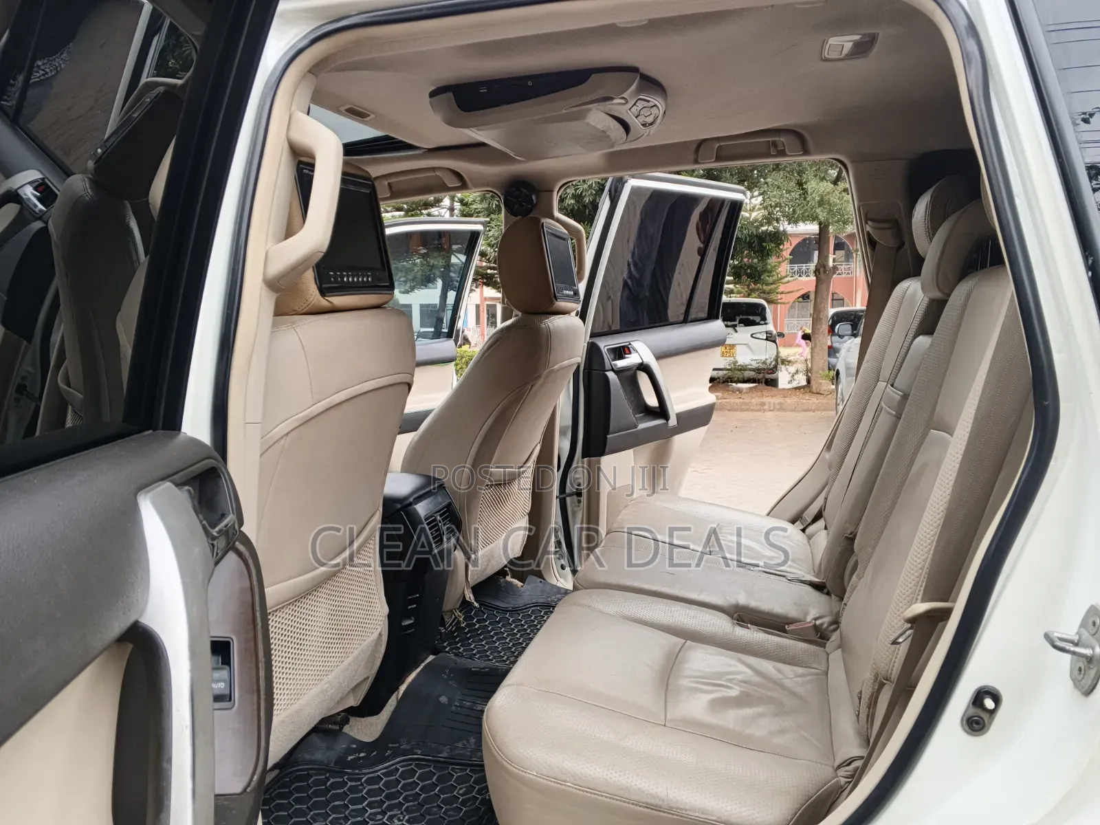 Toyota Land Cruiser Prado 2011 White