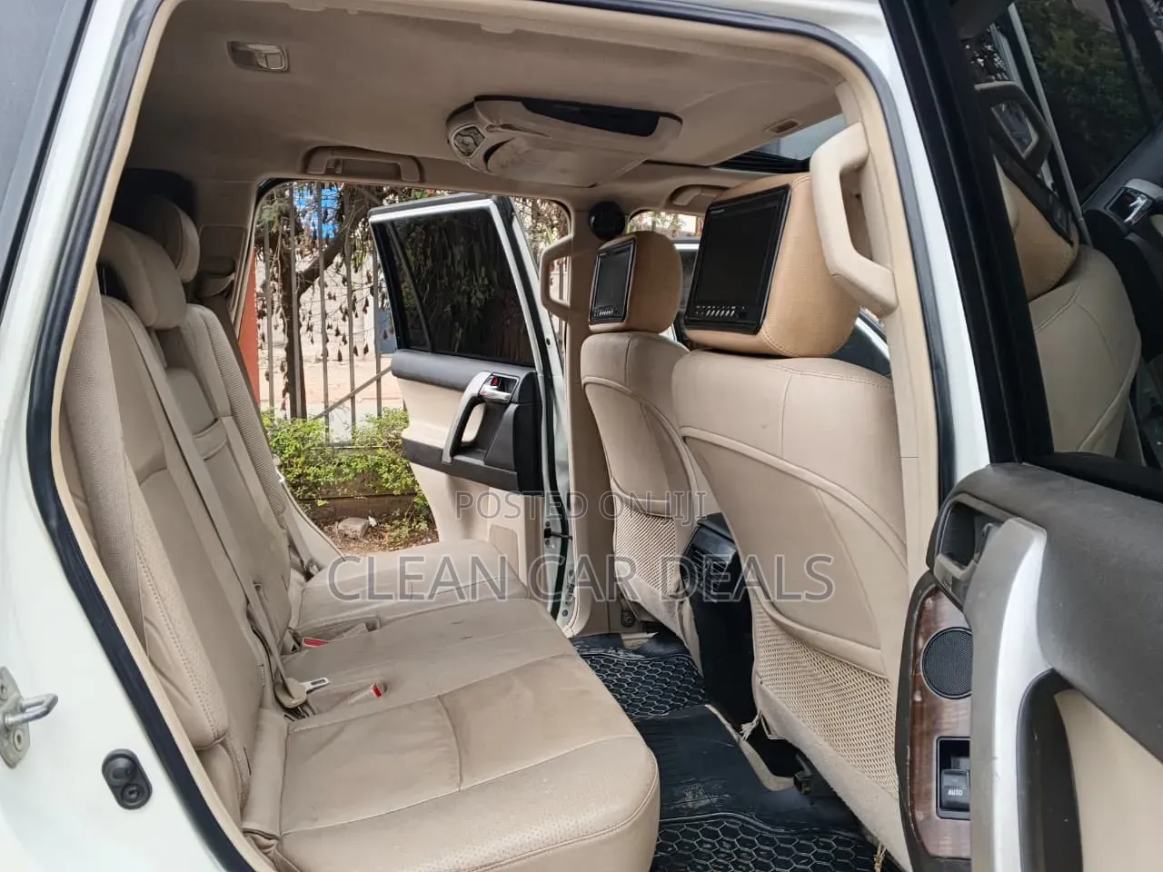 Toyota Land Cruiser Prado 2011 White