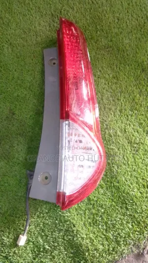 Toyota Passo Sette Taillights