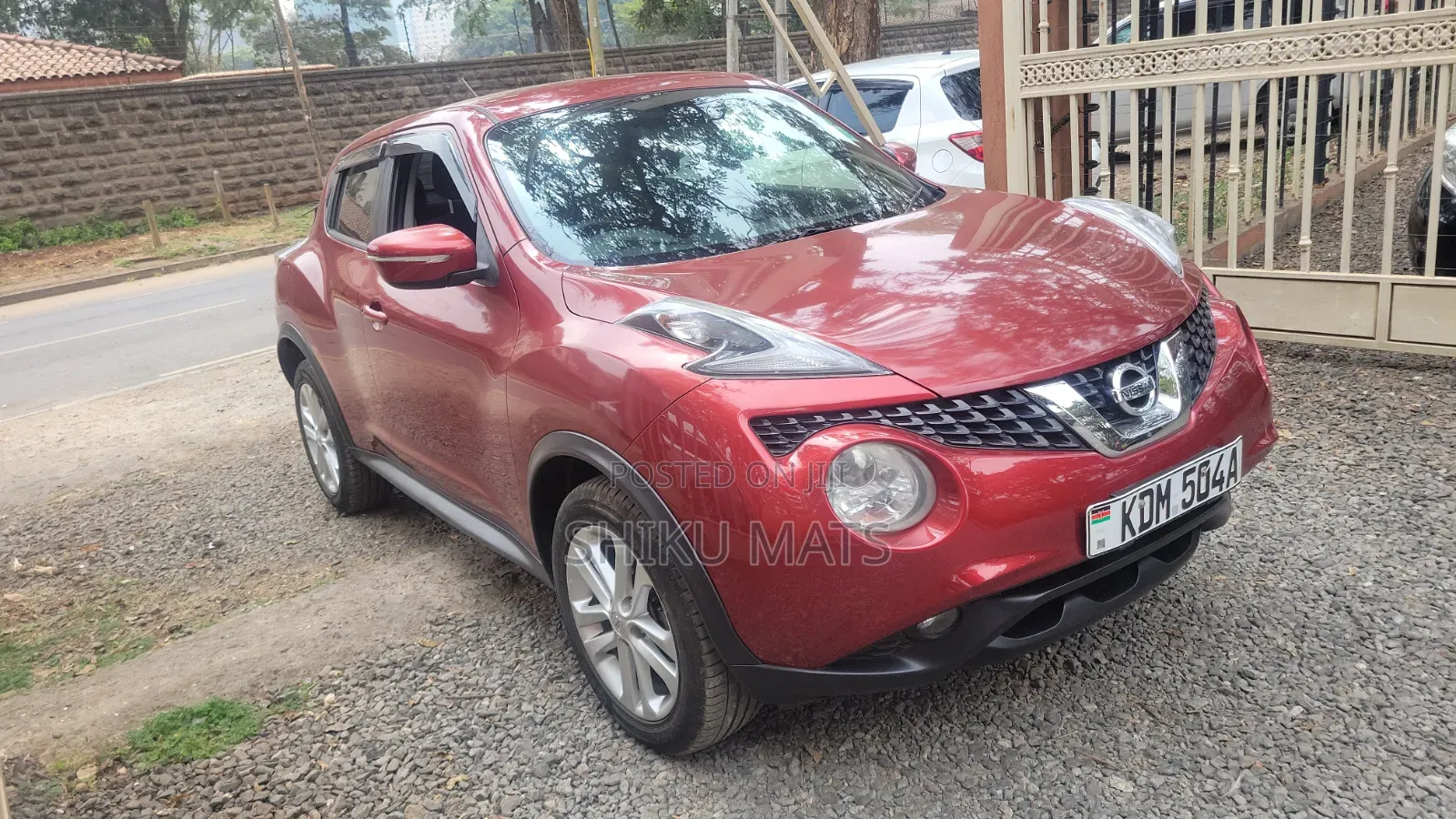 Nissan Juke 2016 Maroon