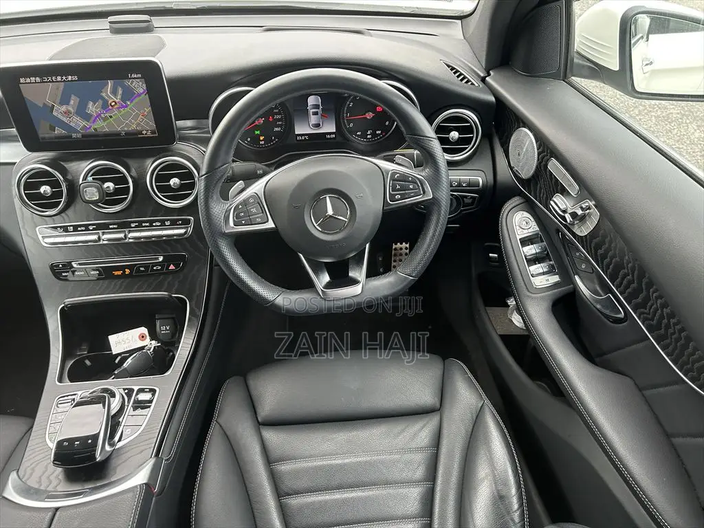 Mercedes-Benz GLC-Class 2019 White