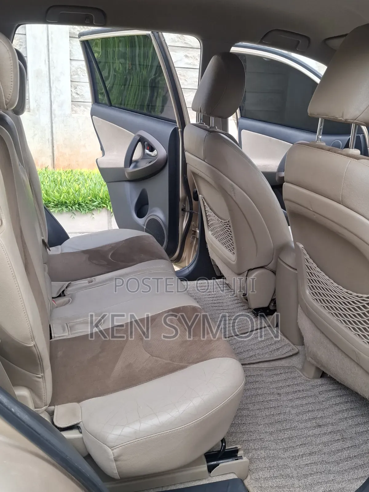 Toyota Vanguard 2012 Gold