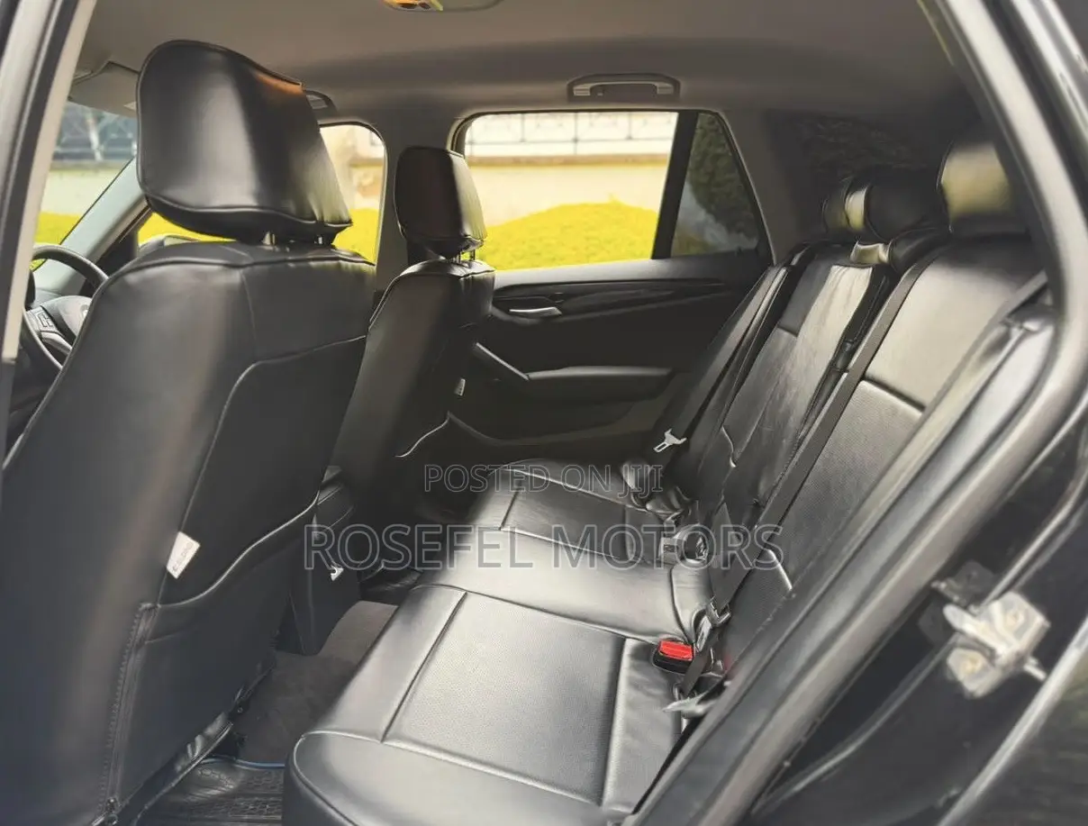 BMW X1 sDrive28i 4dr SUV (2.0L 4cyl Turbo 8A) 2015 Black