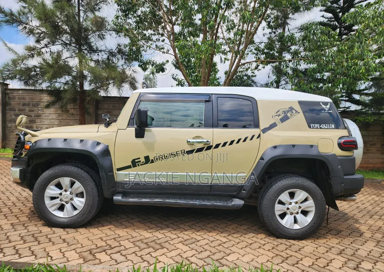 Toyota FJ Cruiser 2012 Green