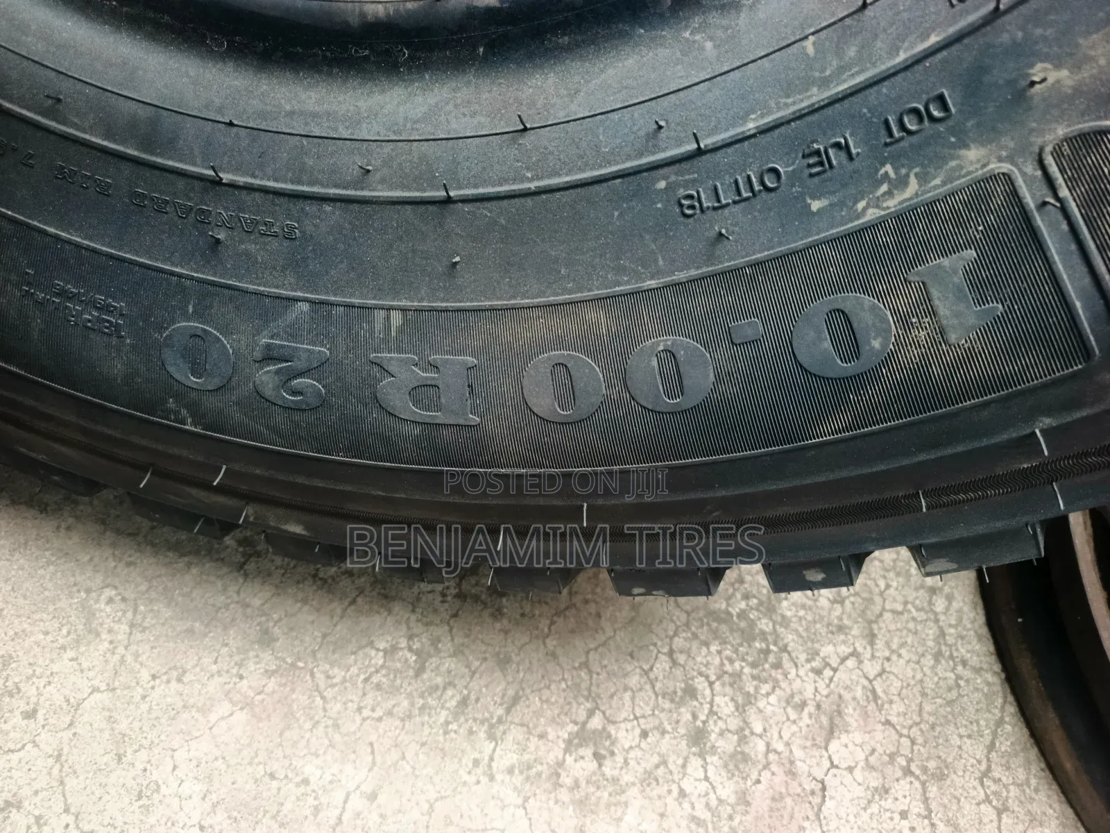 Double Road Tires Sizes 10.00R20 Tube-Type