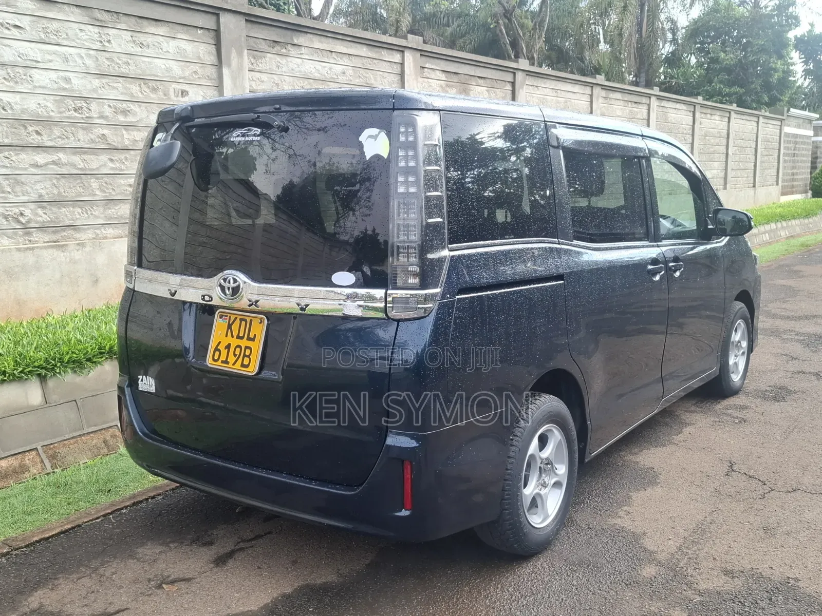 Toyota Voxy X 2WD 8-Seater 2016 Black