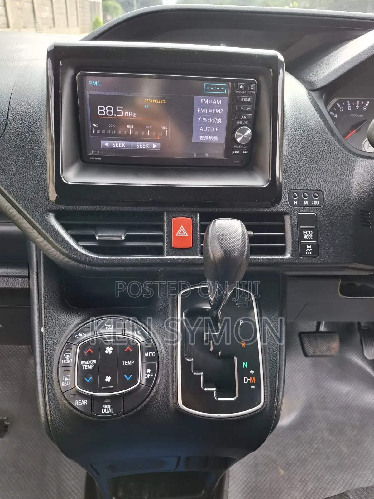 Toyota Voxy X 2WD 8-Seater 2016 Black