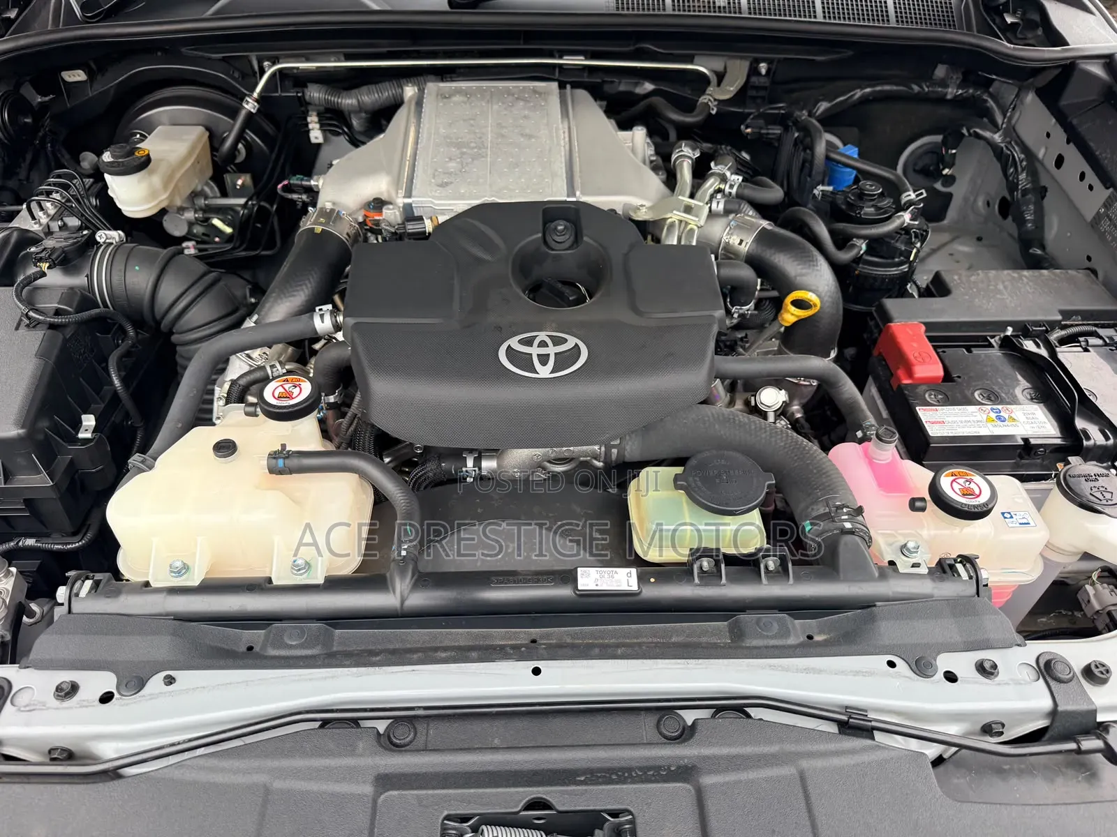 Toyota Hilux 2021 Silver