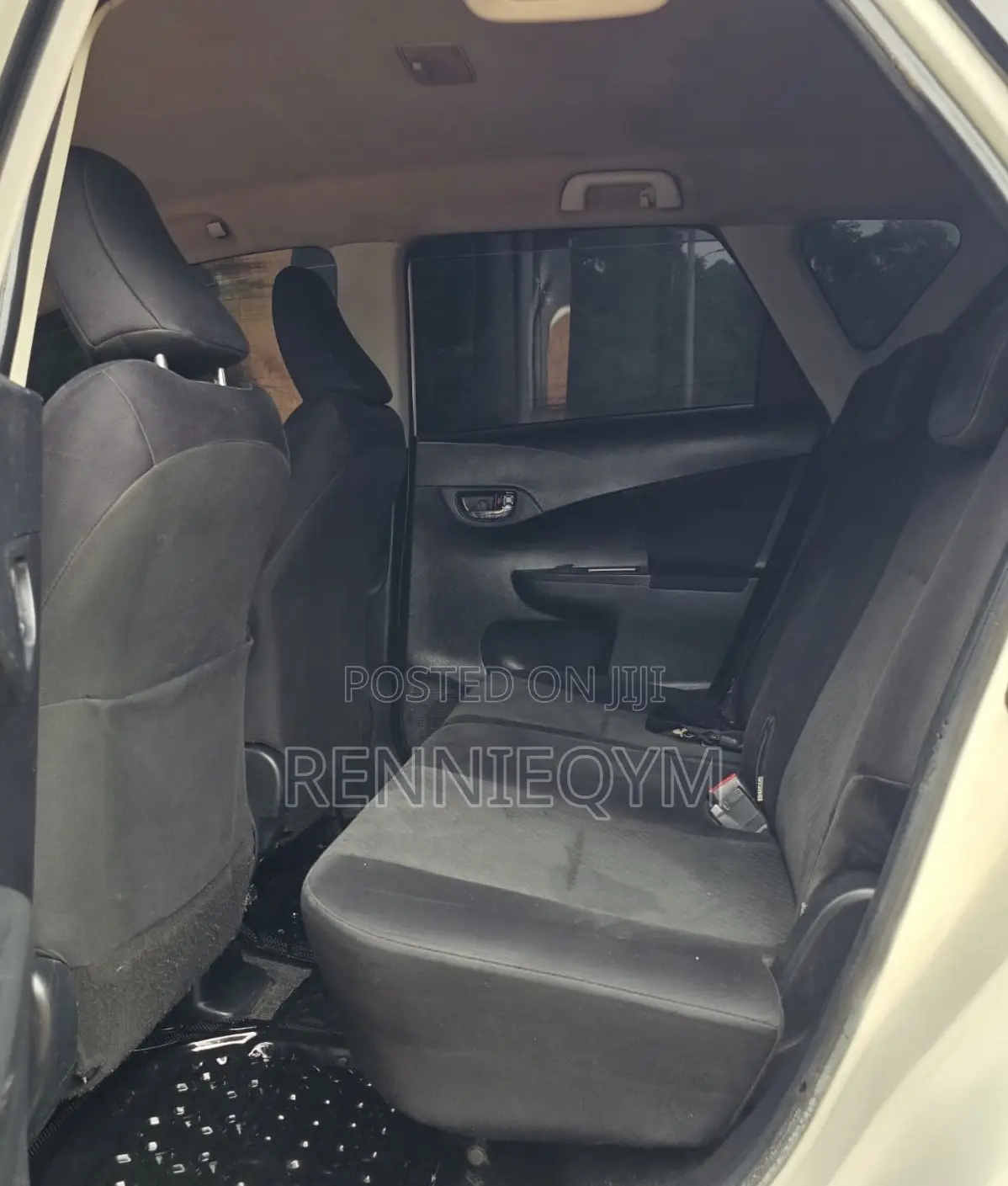 Toyota Ractis 1.5 FWD 2012 Pearl
