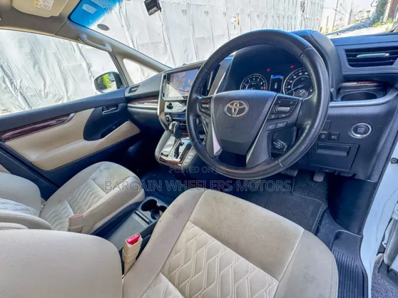 Toyota Alphard 2020 White
