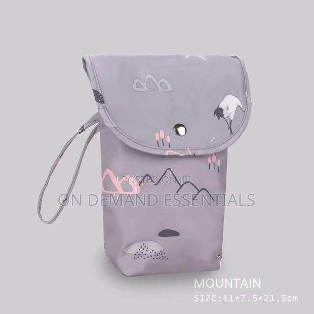 Waterproof Diaper Pouch - thumbnail 4