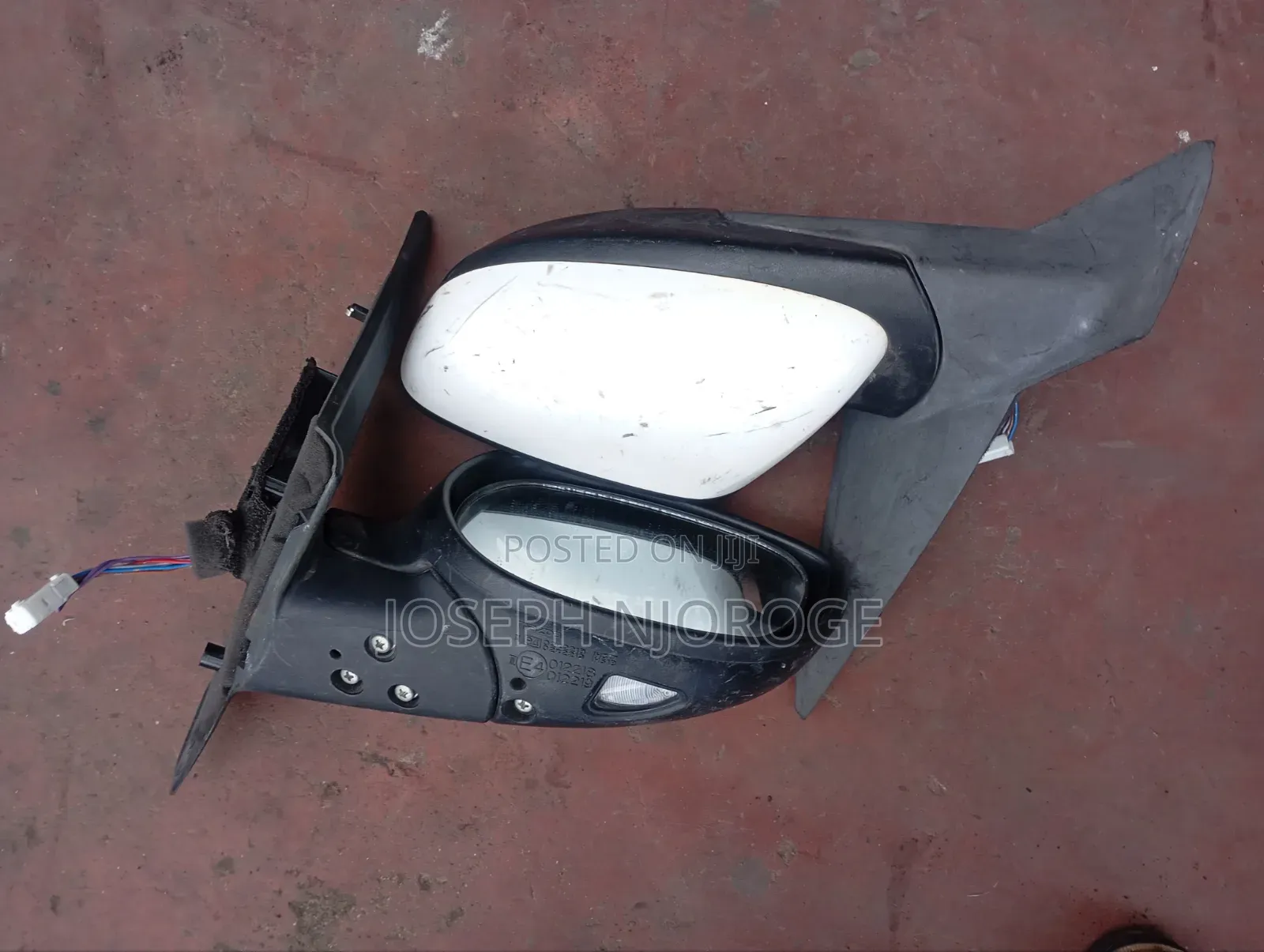 Mazda Verisa Sidemirror
