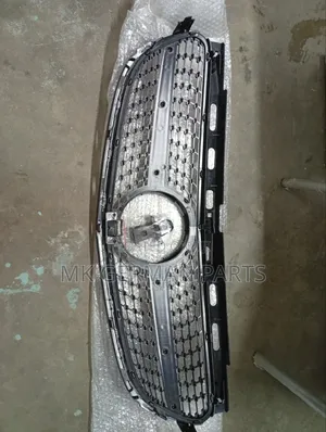Mercedes-Benz Front Grille W205.