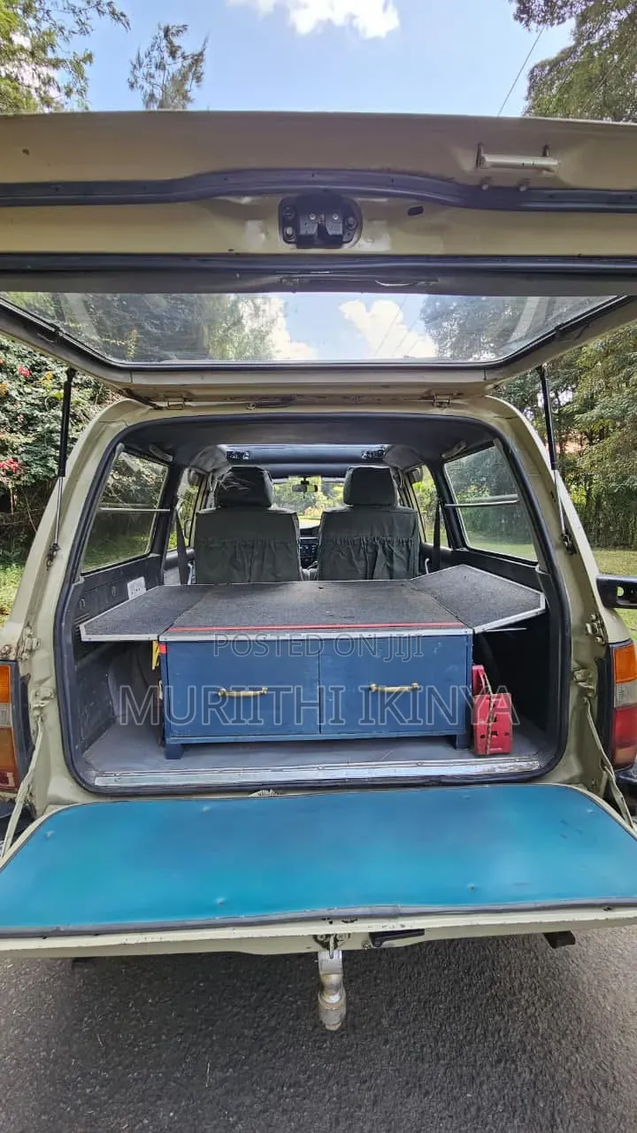 Toyota Land Cruiser 1986 Beige