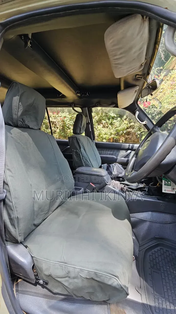Toyota Land Cruiser 1986 Beige