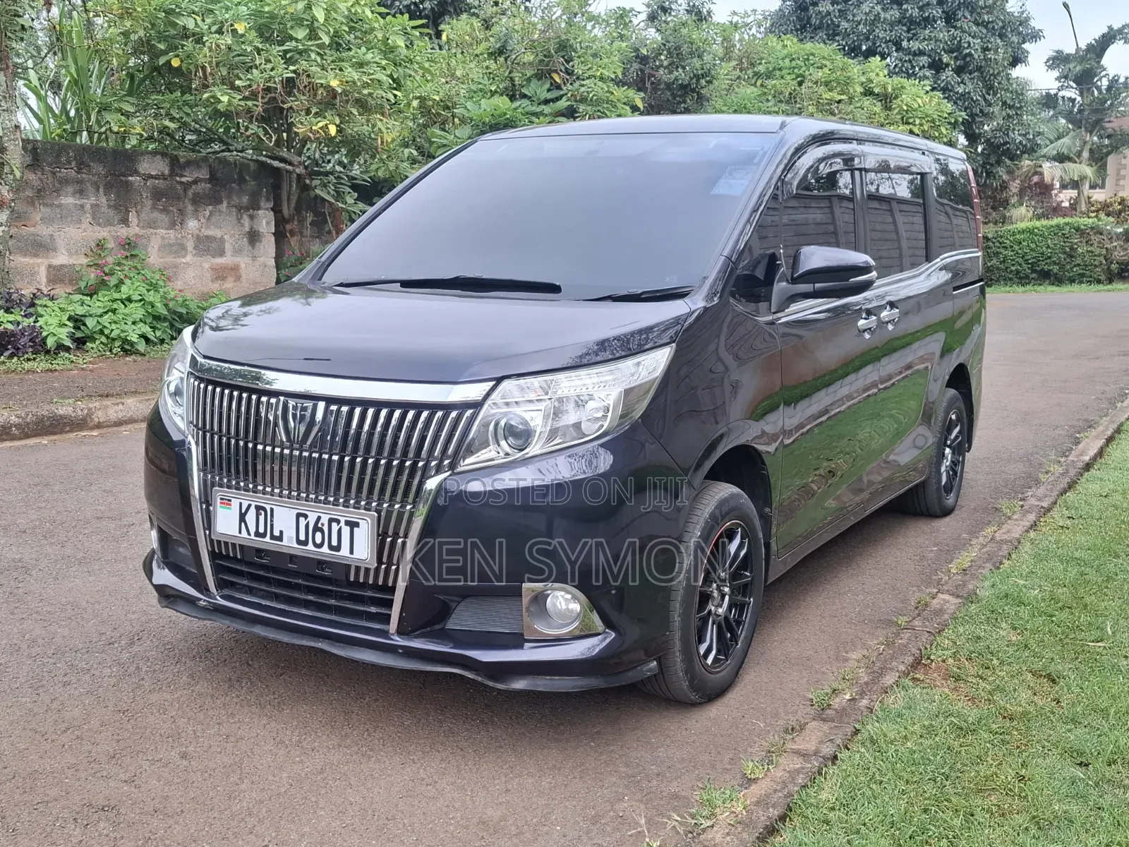 Toyota Esquire 2015 Black