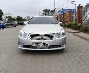 Toyota Crown 2012 Silver
