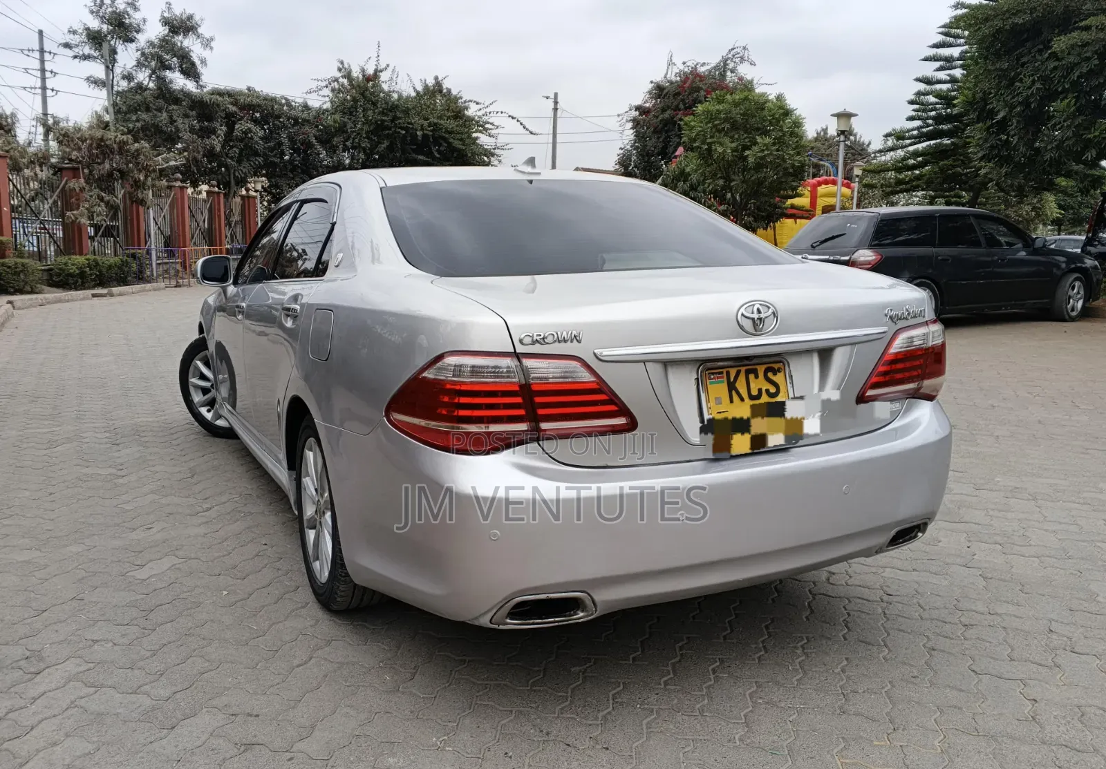 Toyota Crown 2012 Silver