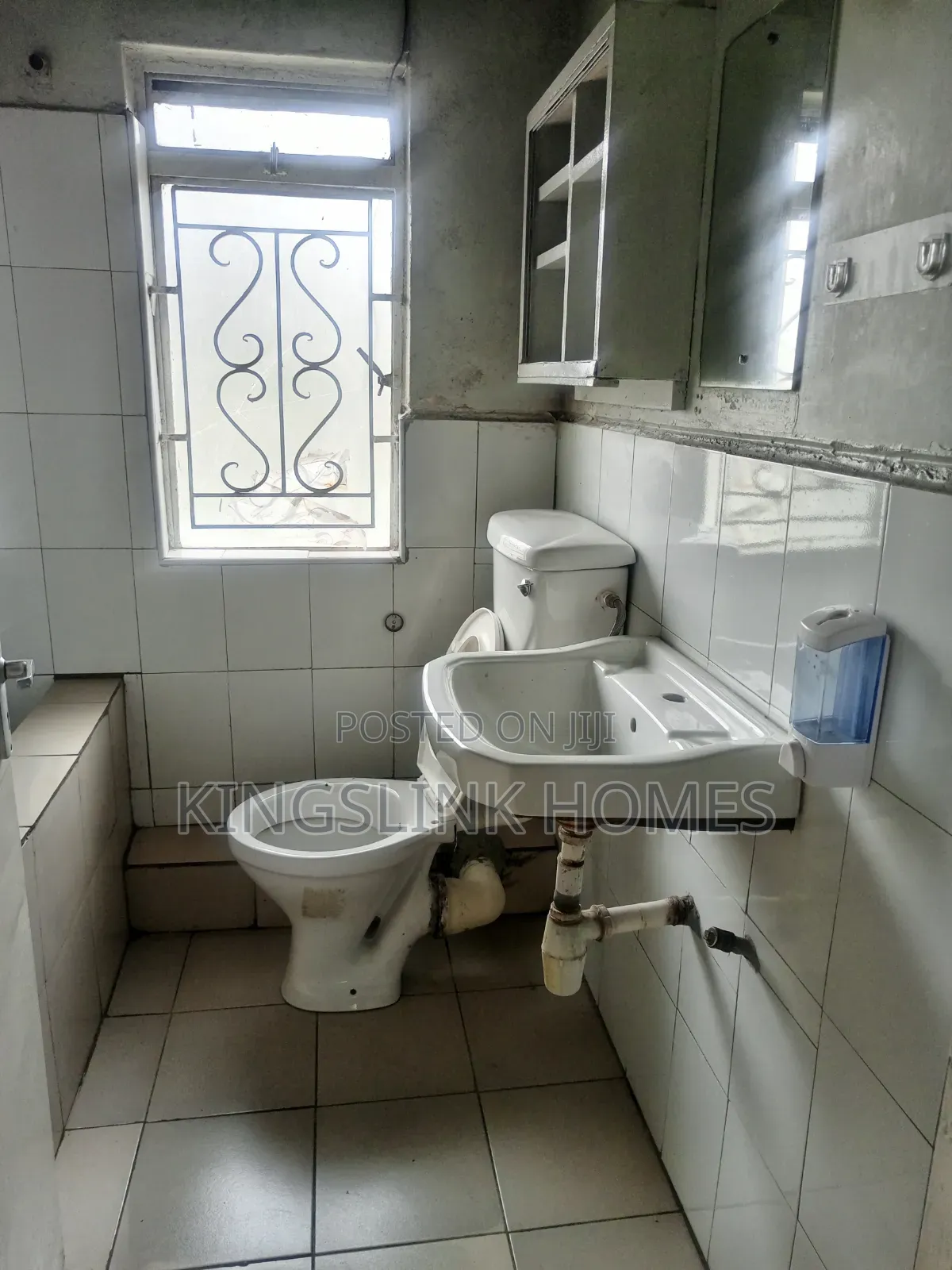 3bdrm Maisonette in Nairobi West, Madaraka for rent