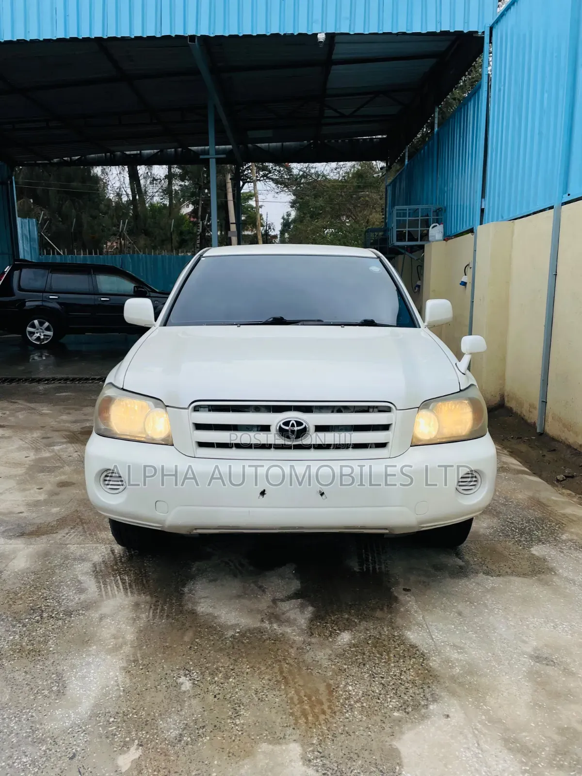 Toyota Kluger 2003 White
