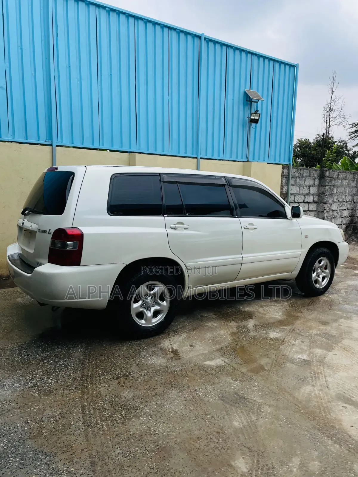 Toyota Kluger 2003 White