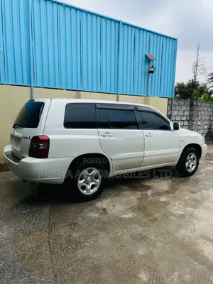 Toyota Kluger 2003 White