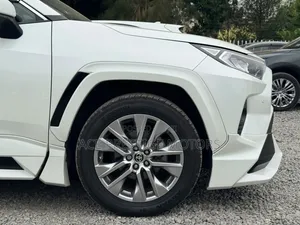 Toyota RAV4 2020 White