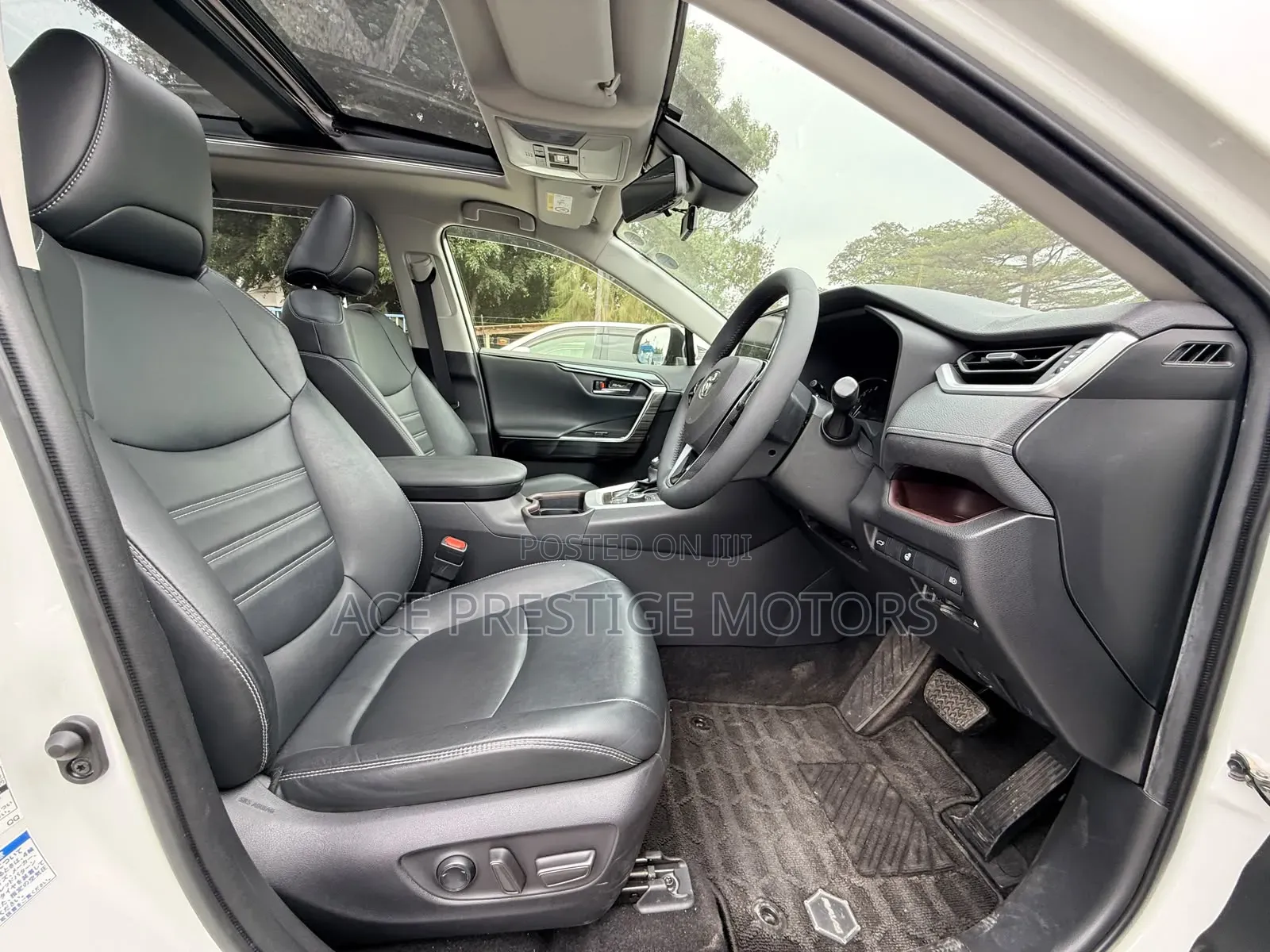 Toyota RAV4 2020 White