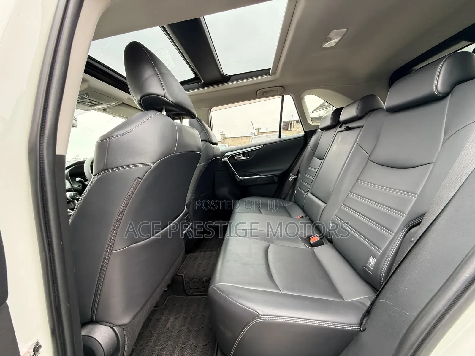 Toyota RAV4 2020 White
