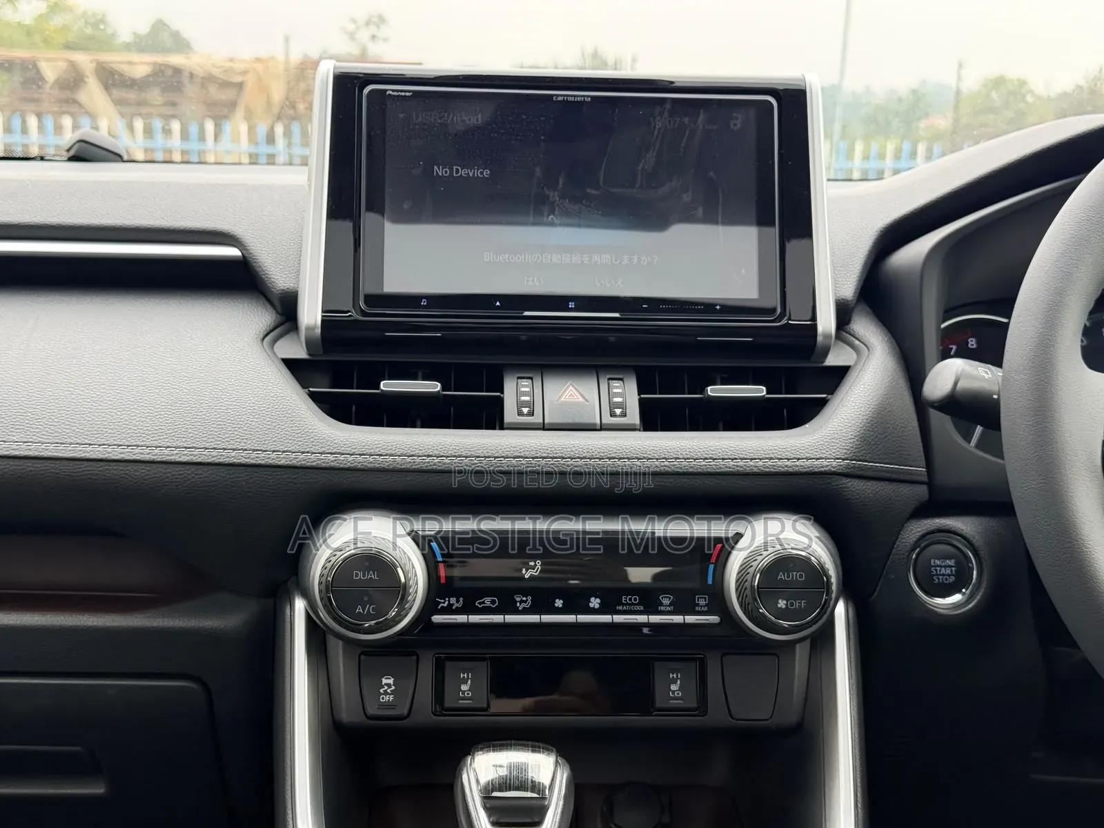 Toyota RAV4 2020 White