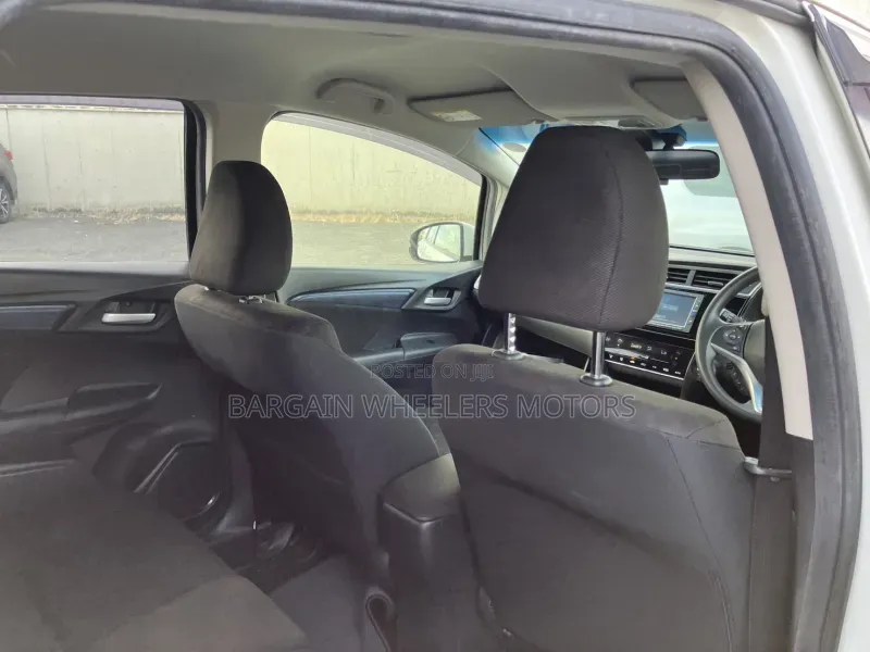 Honda Fit Shuttle 2019 White