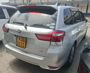 Toyota Corolla Fielder 2017 Silver