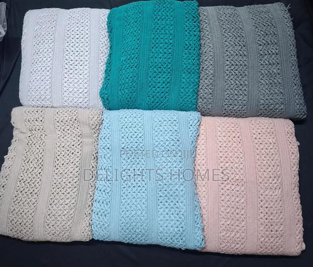 Throw Blankets - thumbnail 4