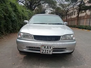 Toyota Corolla 1999 Silver