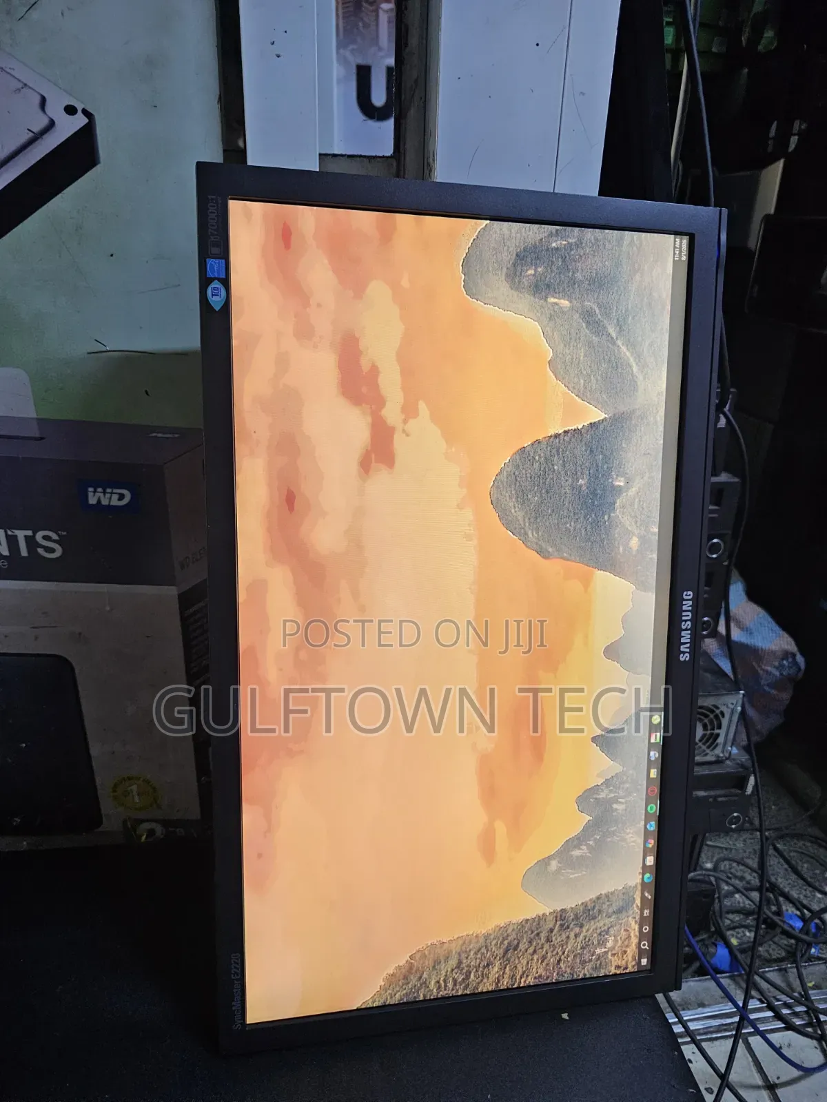 Samsung 22inches TFT No Stand