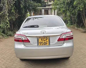 Toyota Premio 2011 Silver