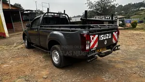 Isuzu D-MAX 2019 Gray