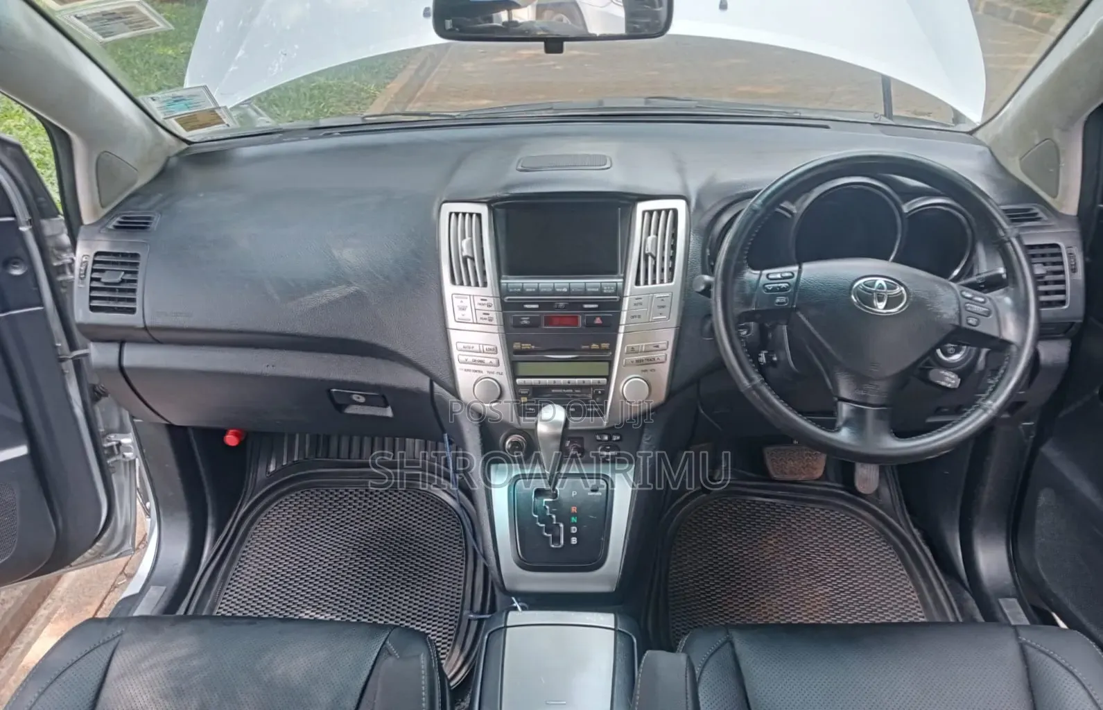 Toyota Harrier 2012 Silver
