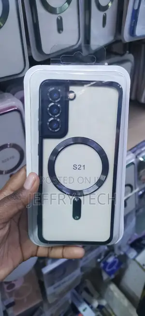 Samsung Galaxy S21 Featuring a MagSafe