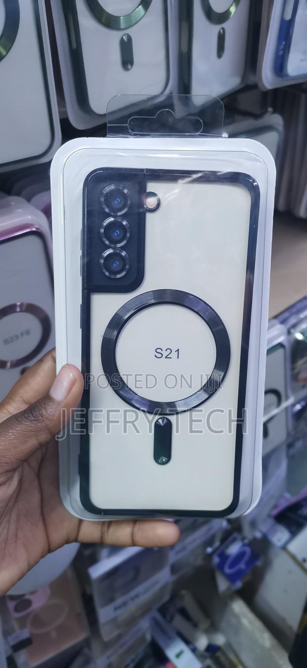 Samsung Galaxy S21 Featuring a MagSafe - main view