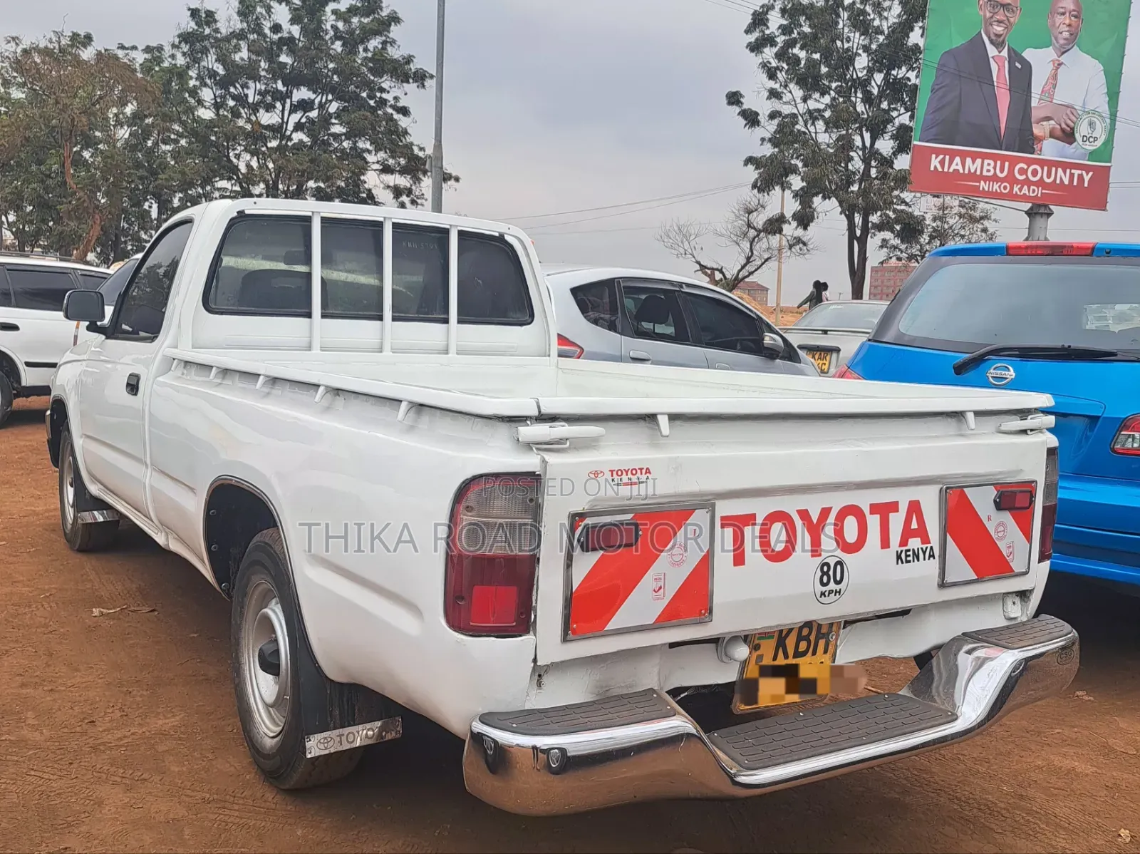 Toyota Hilux 2003 White
