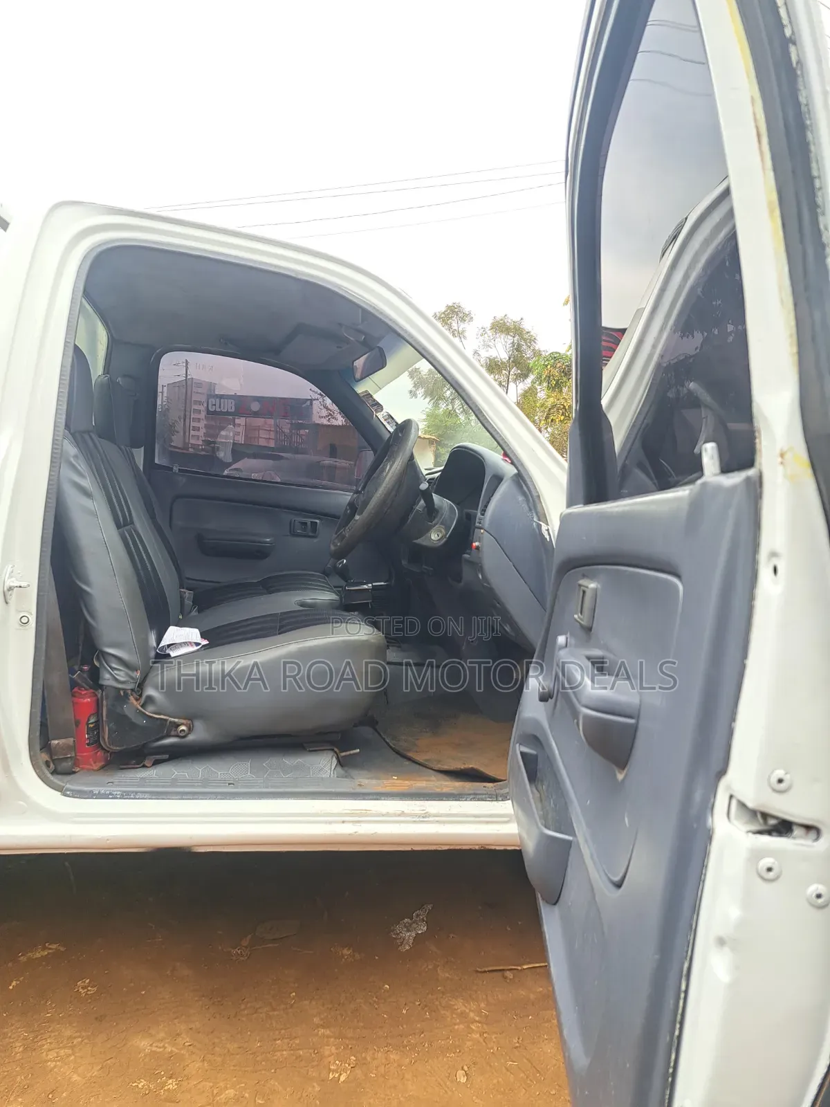 Toyota Hilux 2003 White