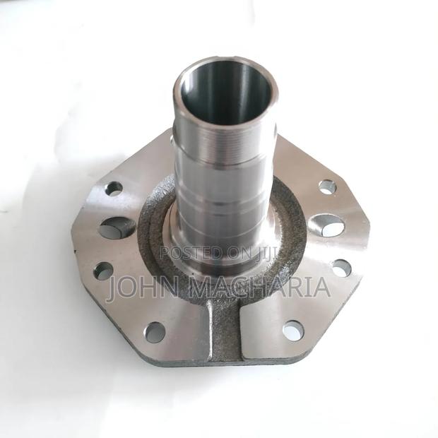 Steering Knuckle Spindle for Toyota Land Cruiser 79 New Model