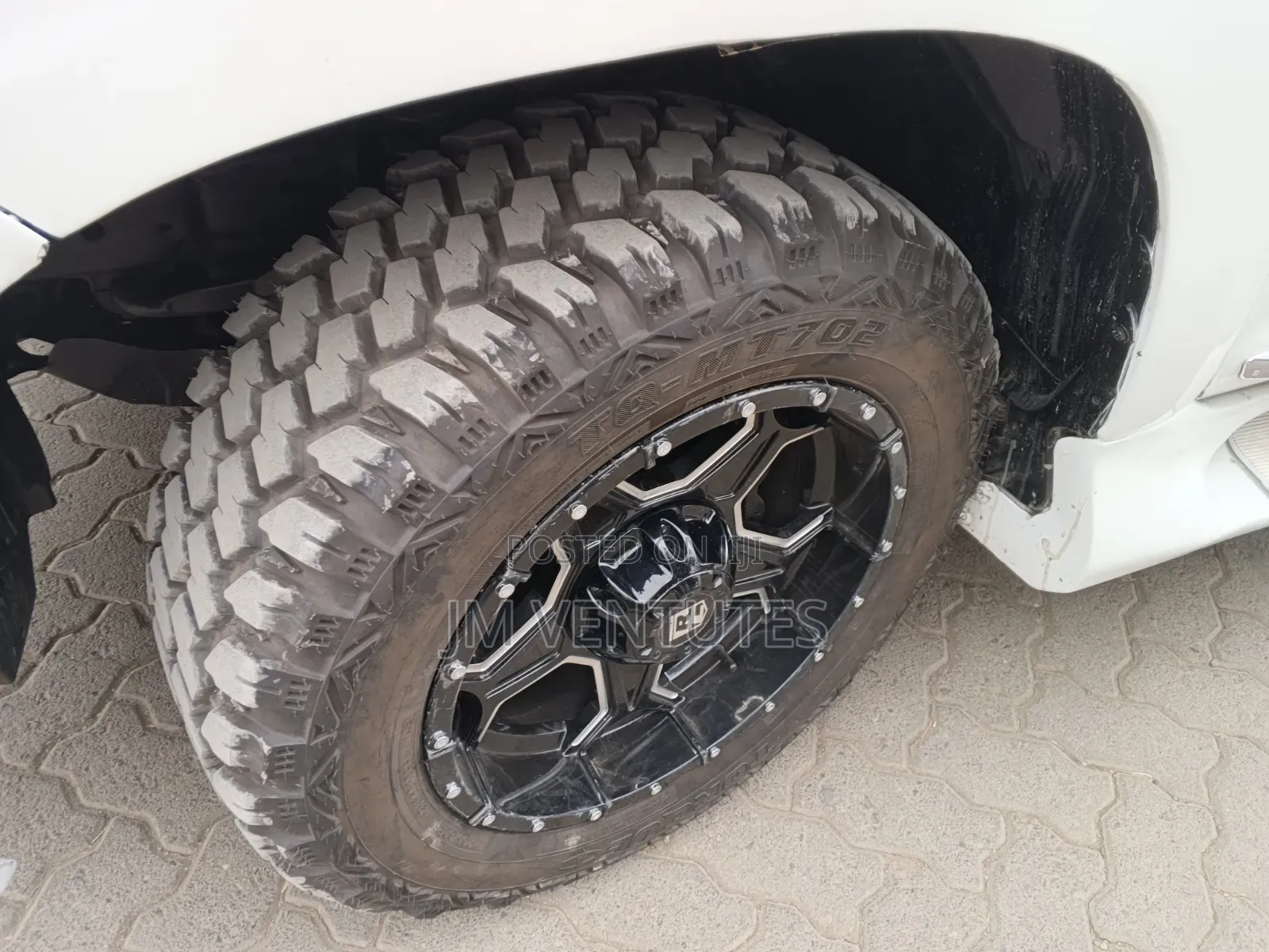 Toyota Land Cruiser Prado 2011 White