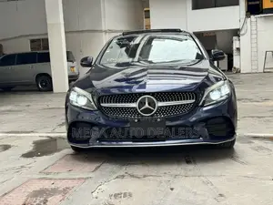 Mercedes-Benz C200 2019 Blue