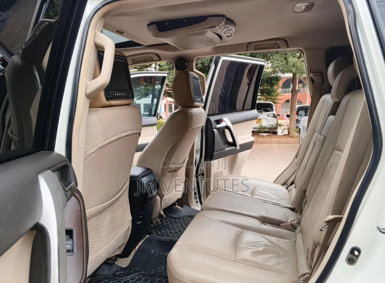 Toyota Land Cruiser Prado 2011 White