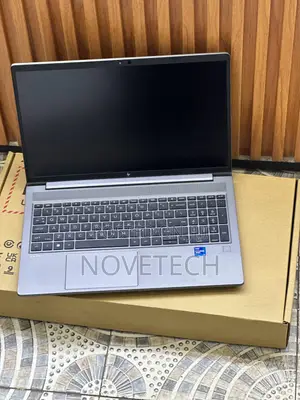 Laptop HP ZBook Power G9 i7 64GB Intel Core i7 SSD 512GB