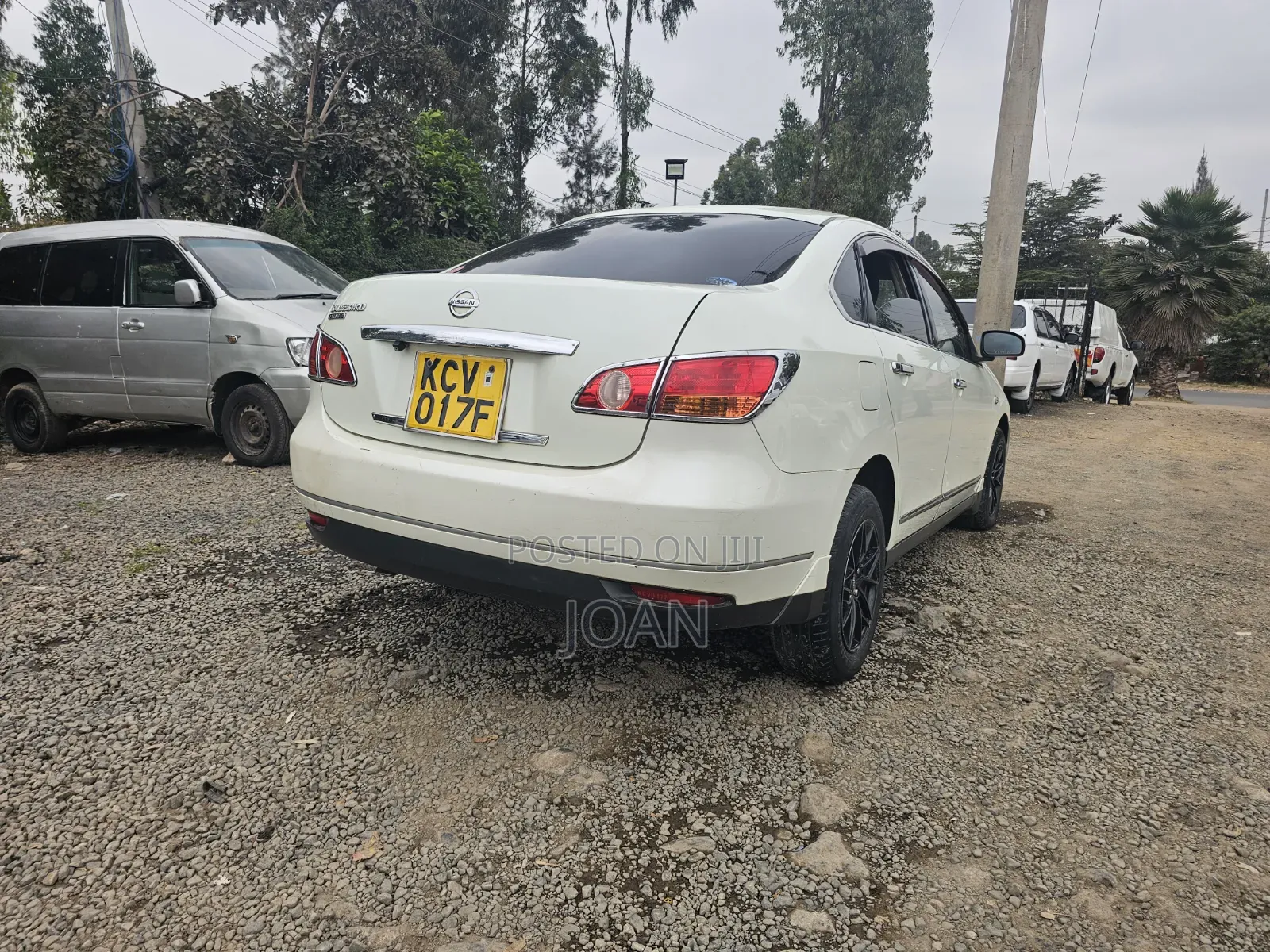 Nissan Bluebird 2012 White