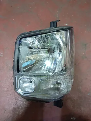 Suzuki Every Headlight